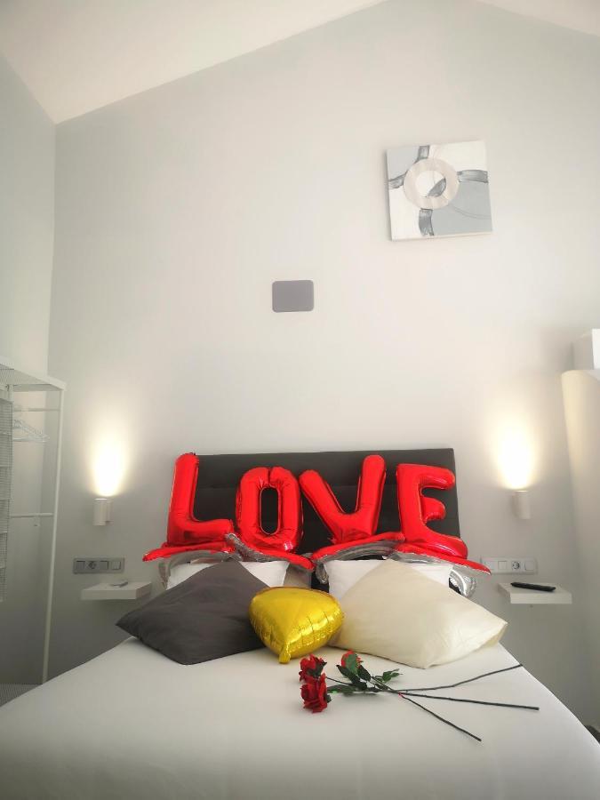 Eres Emerita "Apartamentos & Suites" Merida Exterior photo